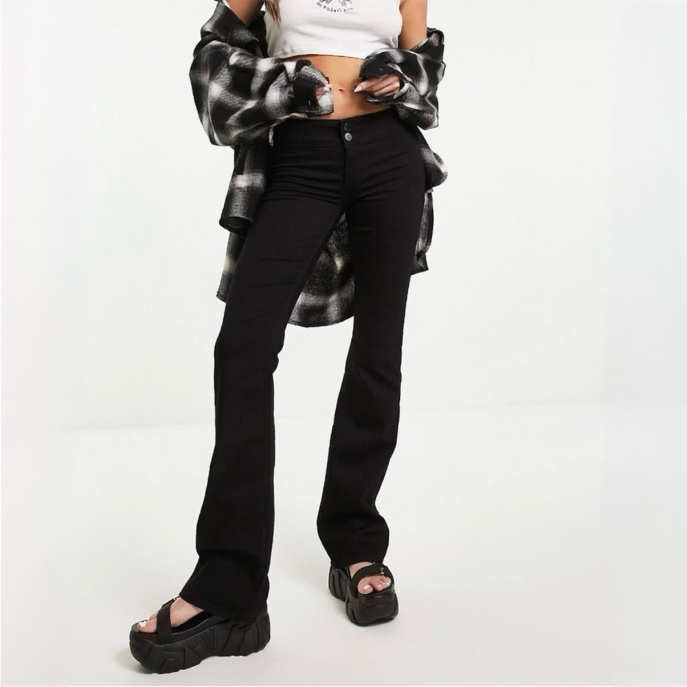 Topshop low rise joni flare jeans in black-W30/L32